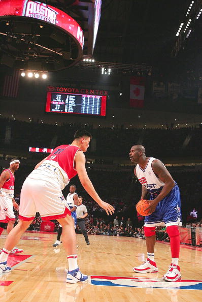 冲刺阶段全明星赛焦点战,夏洛特黄蜂外线爆发,压力陡增,身体对抗强度拉满(战神4视频解说攻略完整版) 冲刺阶段全明星赛焦点战,夏洛特黄蜂外线爆发,压力陡增,身体对抗强度拉满(战神4视频解说攻略完整版)